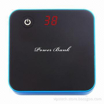 6,600mAh Charger for iPod with Digital Display for Power, Structure of PC and Metal